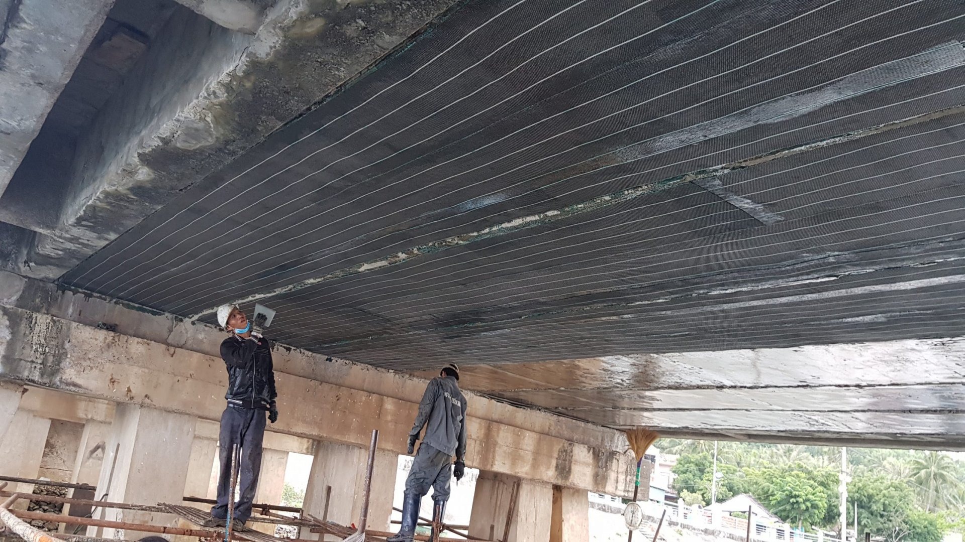 Gia cường kết cấu cột, dầm, sàn để nâng tầng